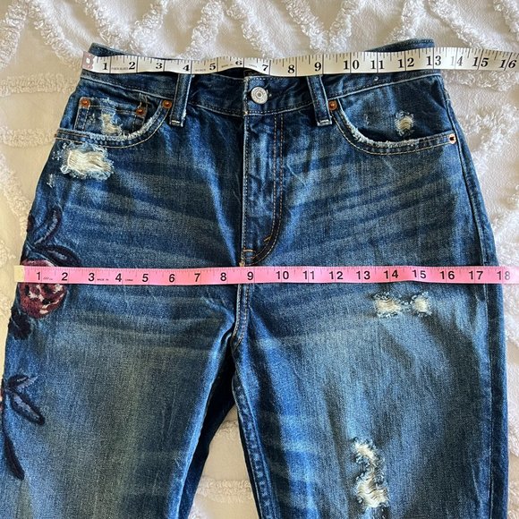 Abercrombie & Fitch Annie High Rise Boho Embroidered Floral Girlfriend Jeans - Picture 10 of 14